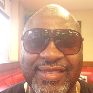 Meet your Posher, Leonard